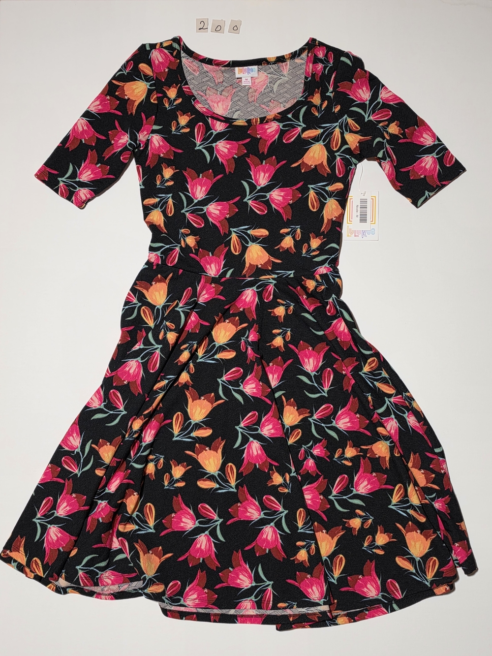 🌷 New With Tags LuLaRoe Nicole Dress - Tulip Print | Size Medium 🌷